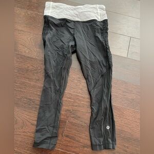 Lululemon size 6 leggings